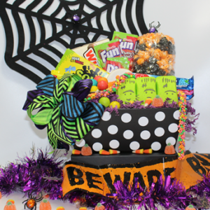 Creative and scary halloween gifts by Basket of Pittsburgh. Fun halloween gifts by basket of pittsburgh. Trick or treat gifts. Halloween gifts for kids by Basket of Pittsburgh.